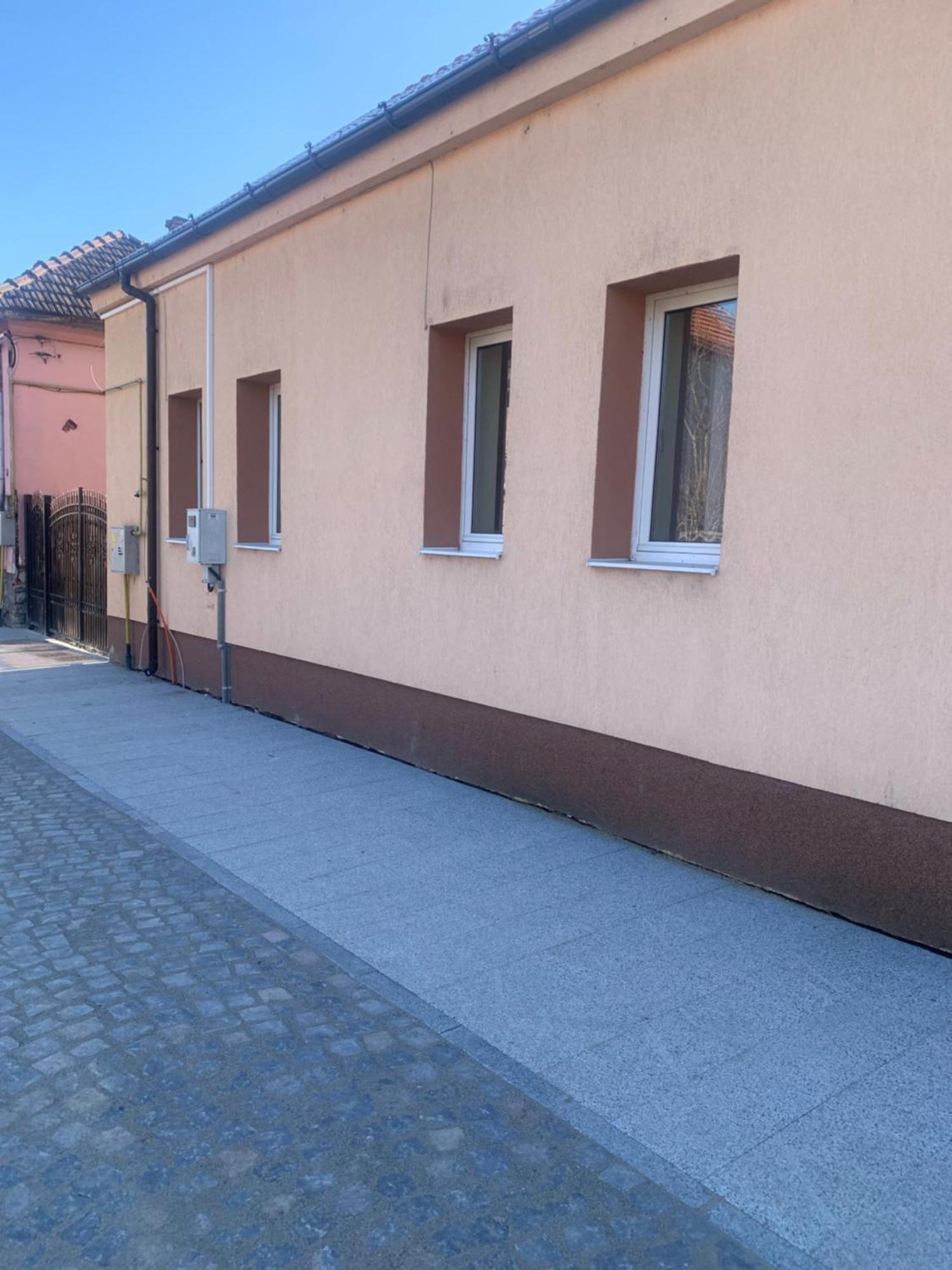 Transilvania Rent Hunedoara Exterior photo