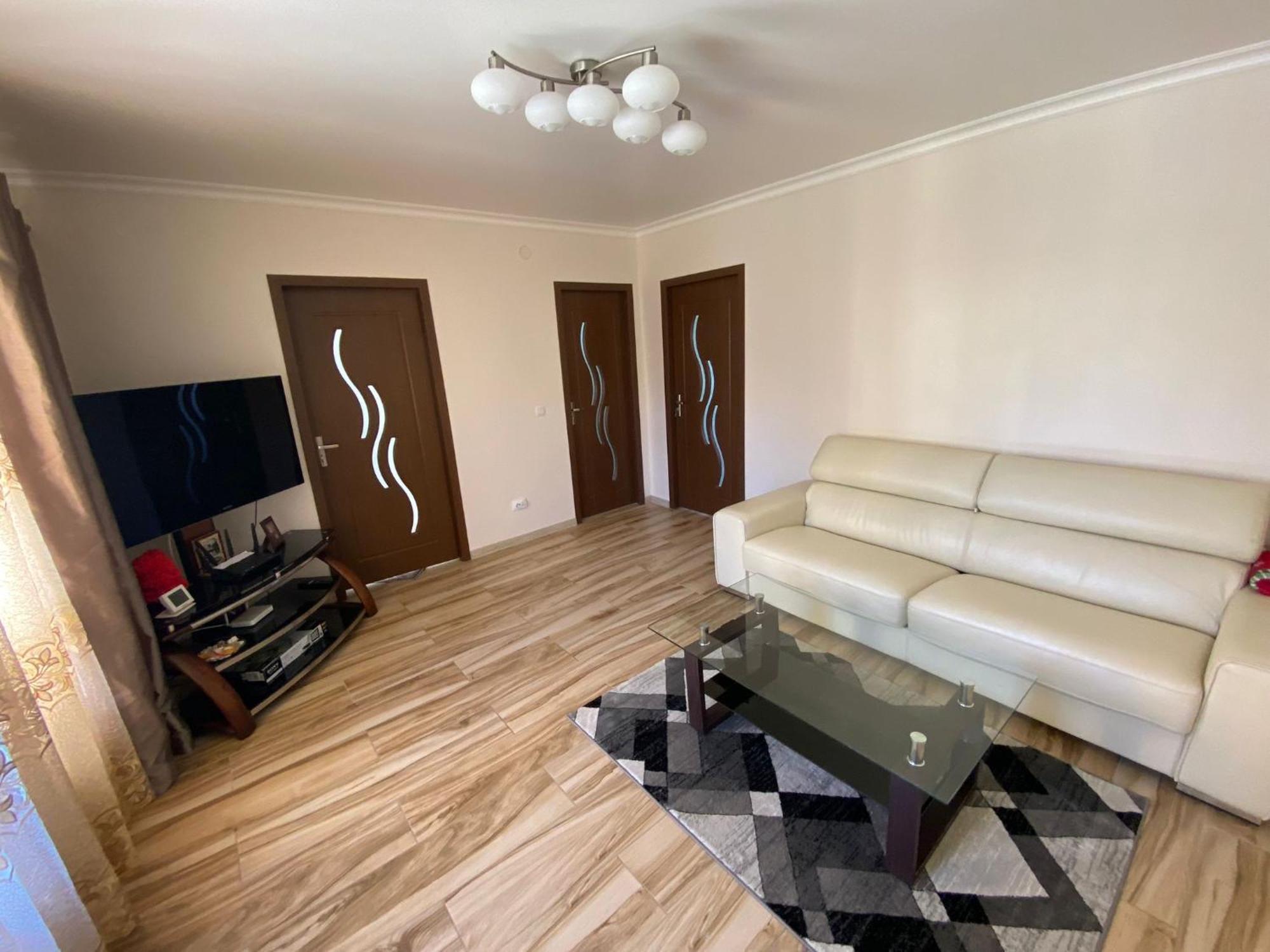 Transilvania Rent Hunedoara Exterior photo