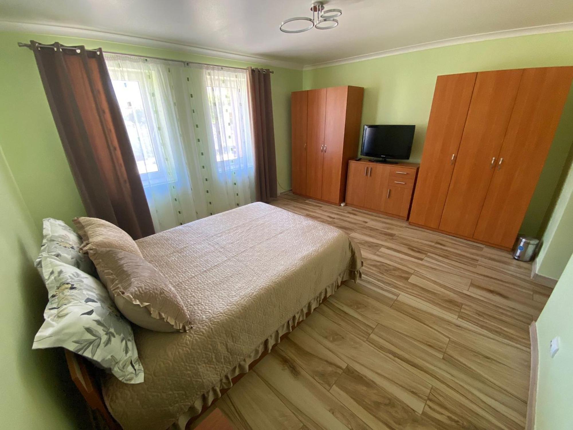 Transilvania Rent Hunedoara Exterior photo